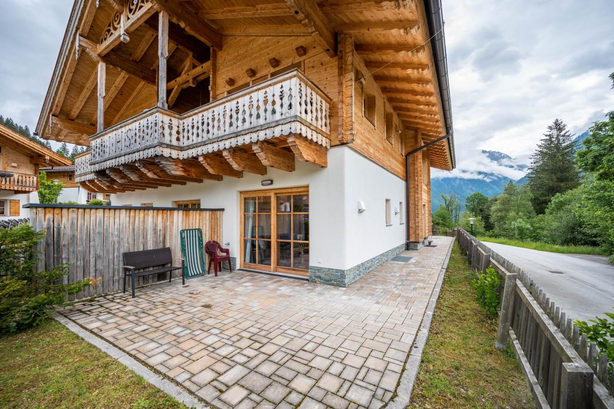 Chaletdorf Am Sonnenhang Neukirchen am Großvenediger Δωμάτιο φωτογραφία
